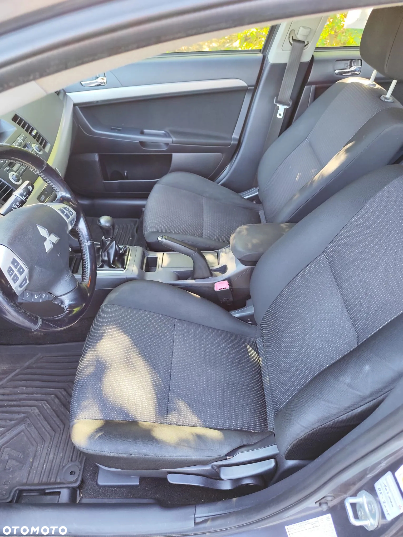 Mitsubishi Lancer 1.8 Invite - 19