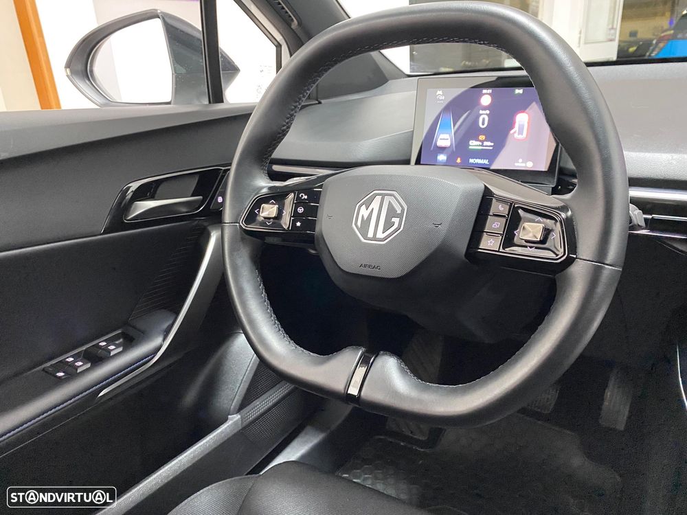 MG MG4 64 kWh Comfort - 11