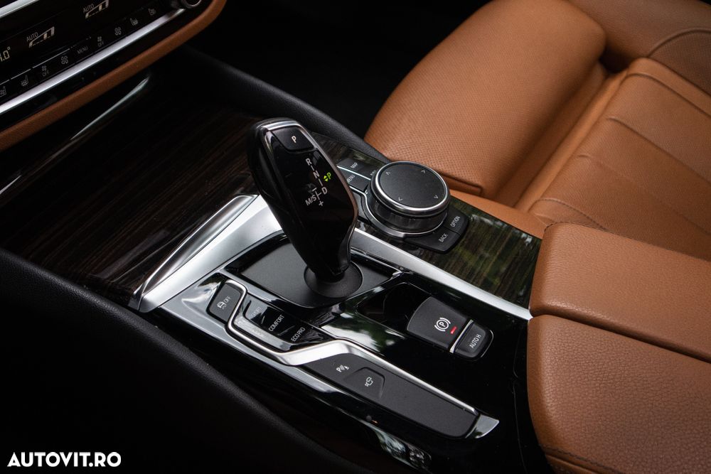 BMW Seria 5 530d xDrive Aut. Luxury Line - 15