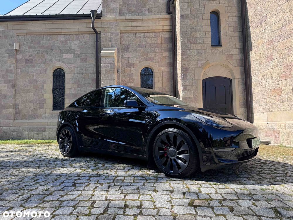 Tesla Y Model Performance Dual Motor AWD - 9