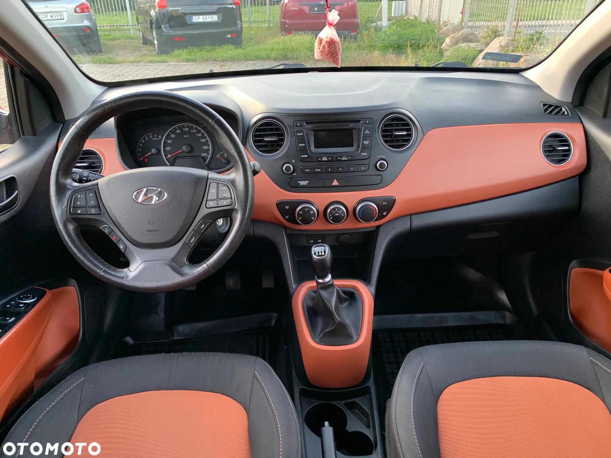 Hyundai i10 - 12