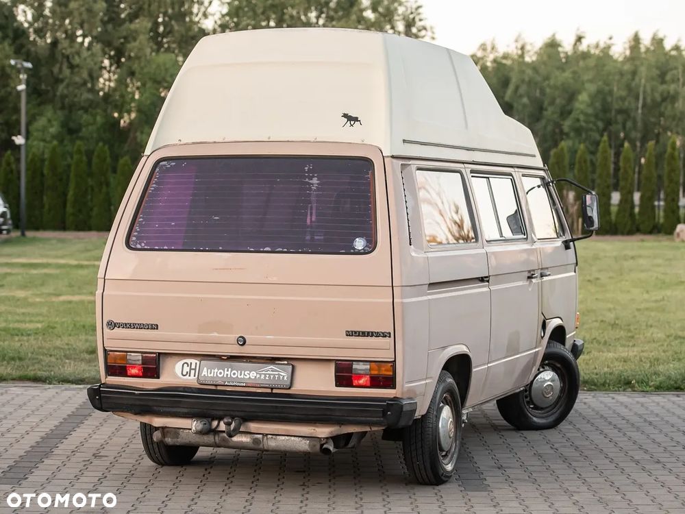 Volkswagen Multivan - 10
