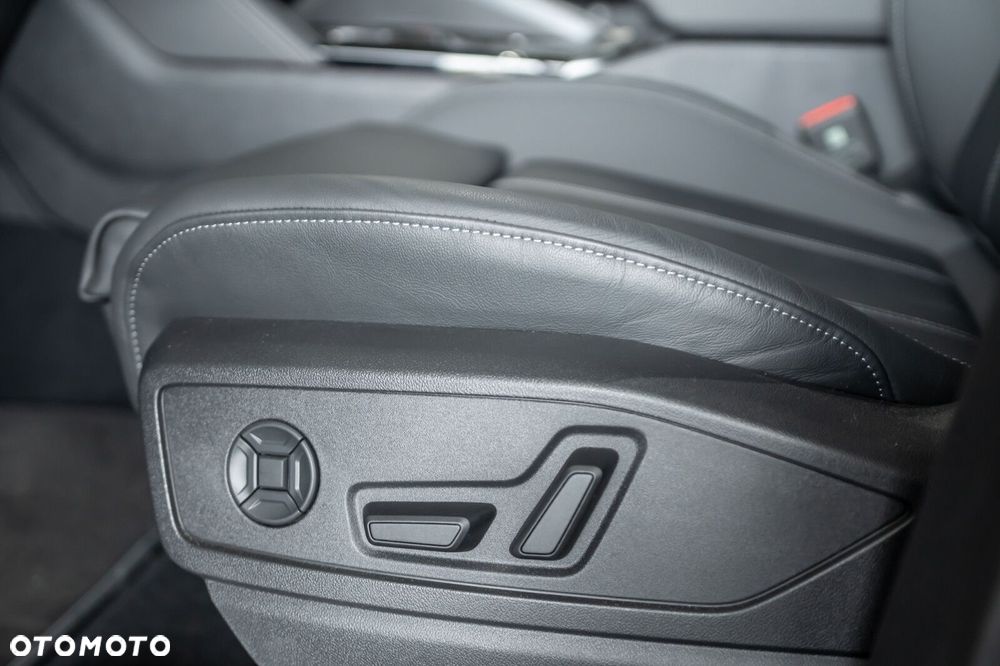 Audi Q5 Sportback - 12