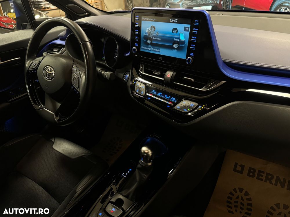 Toyota C-HR 2.0 Hybrid Team Deutschland - 27