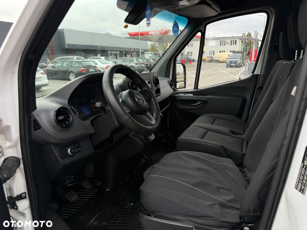 Mercedes-Benz Sprinter - 6