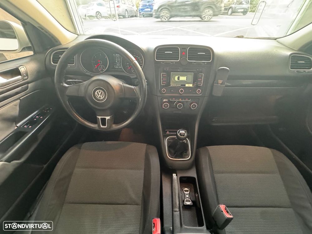 VW Golf Variant 1.6 TDi Confortline - 21