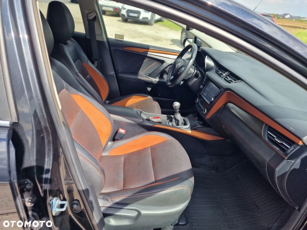 Toyota Avensis 2.0 D-4D Selection - 27