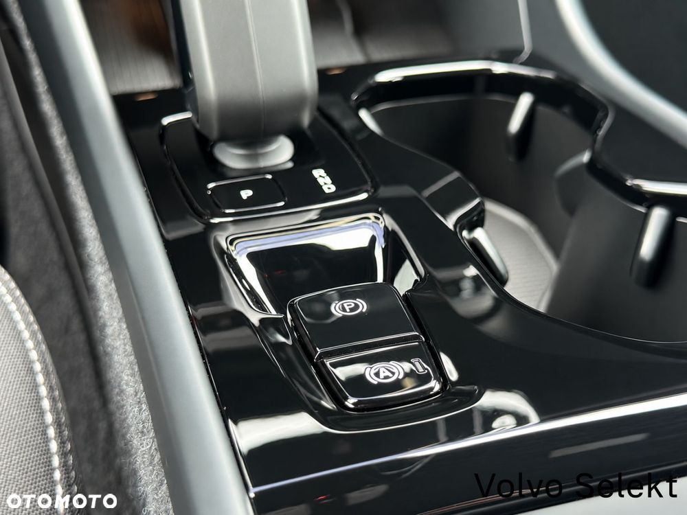 Volvo XC 40 - 24