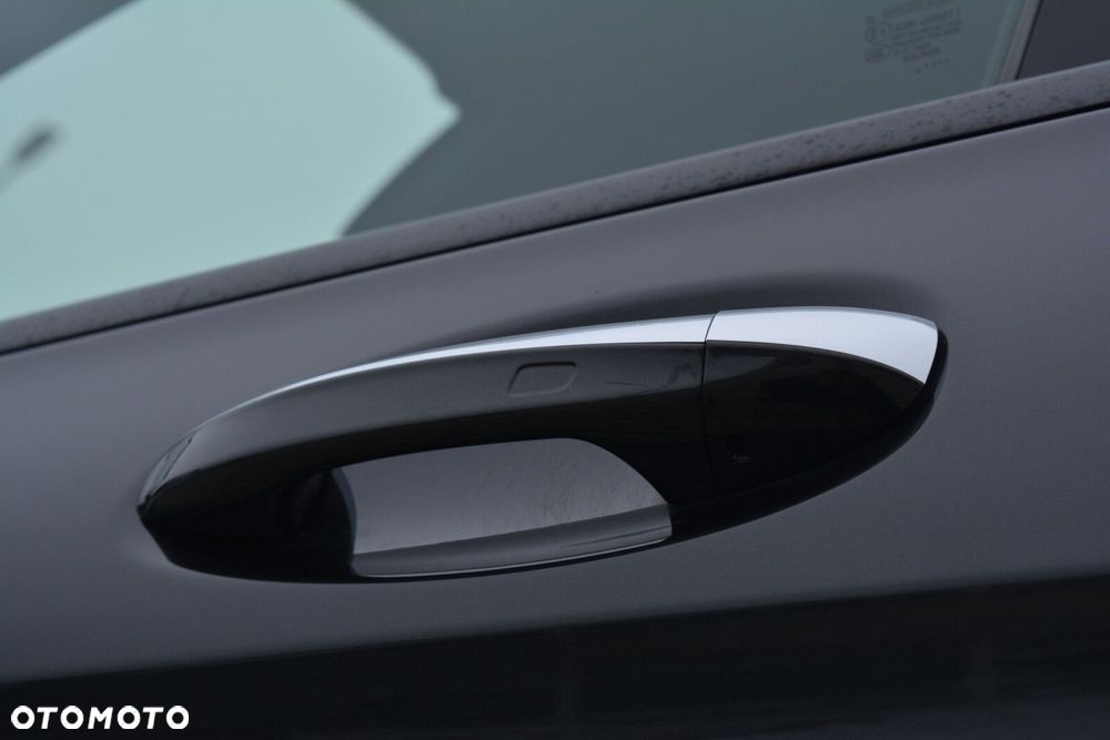 Mercedes-Benz GLC - 13