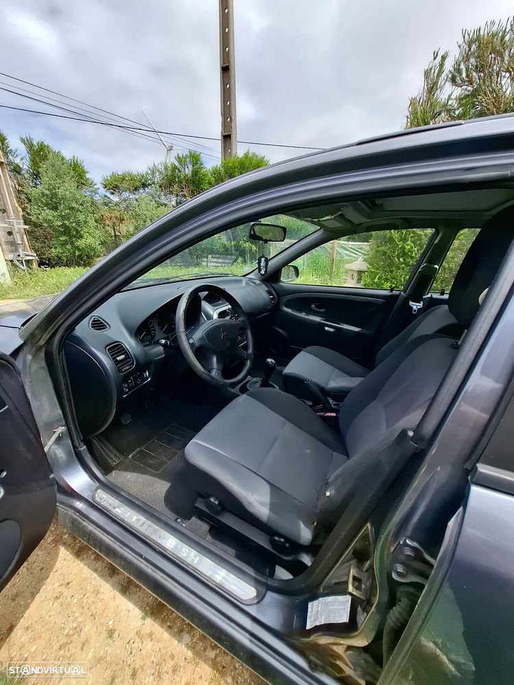 Mitsubishi Carisma SD 1.9 Di-D HP Comfort - 2