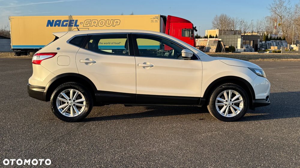 Nissan Qashqai 1.6 dCi DPF acenta - 10