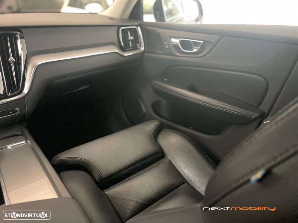 Volvo V60 Cross Country 2.0 D4 Polestar - 14