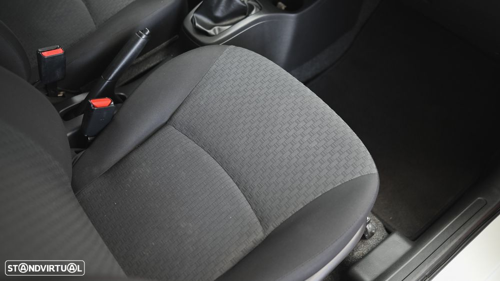 Mitsubishi Space Star - 19