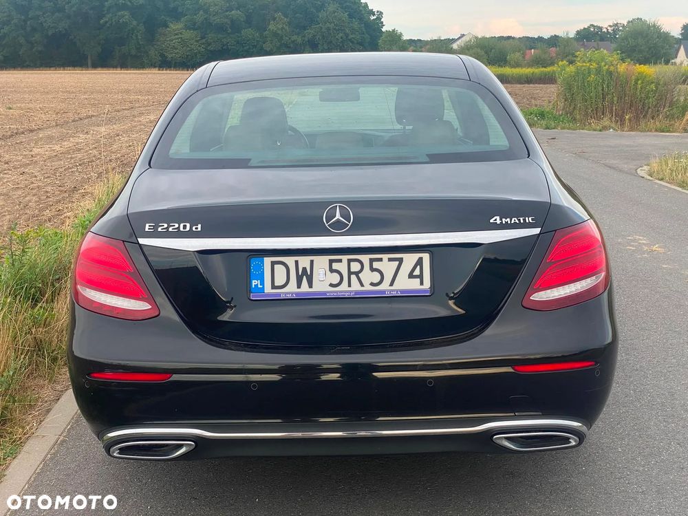Mercedes-Benz Klasa E 220 d 4-Matic 9G-TRONIC - 7
