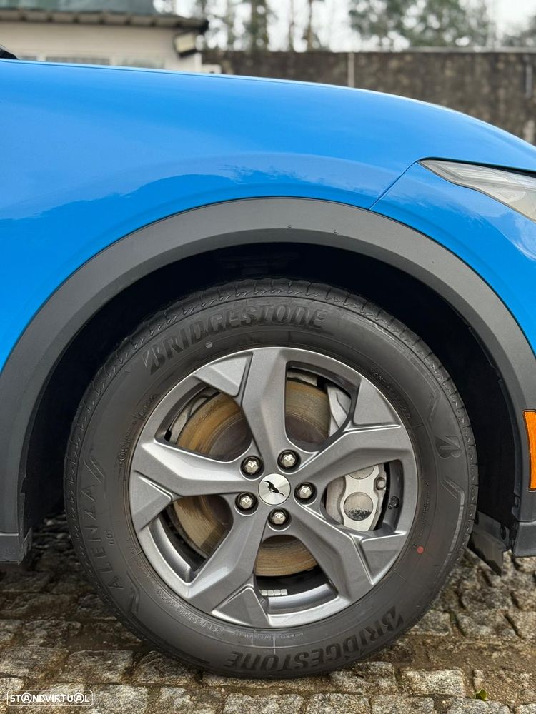 Ford Mustang Mach-E - 2