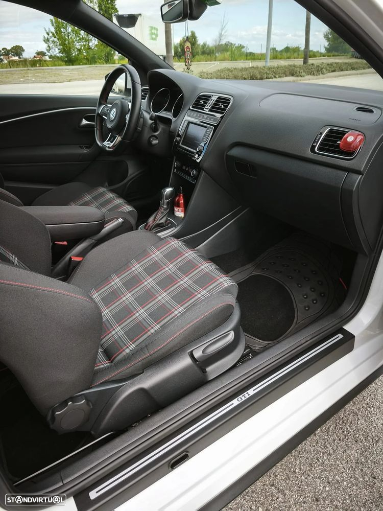 VW Polo 1.8 TSi GTi DSG - 23