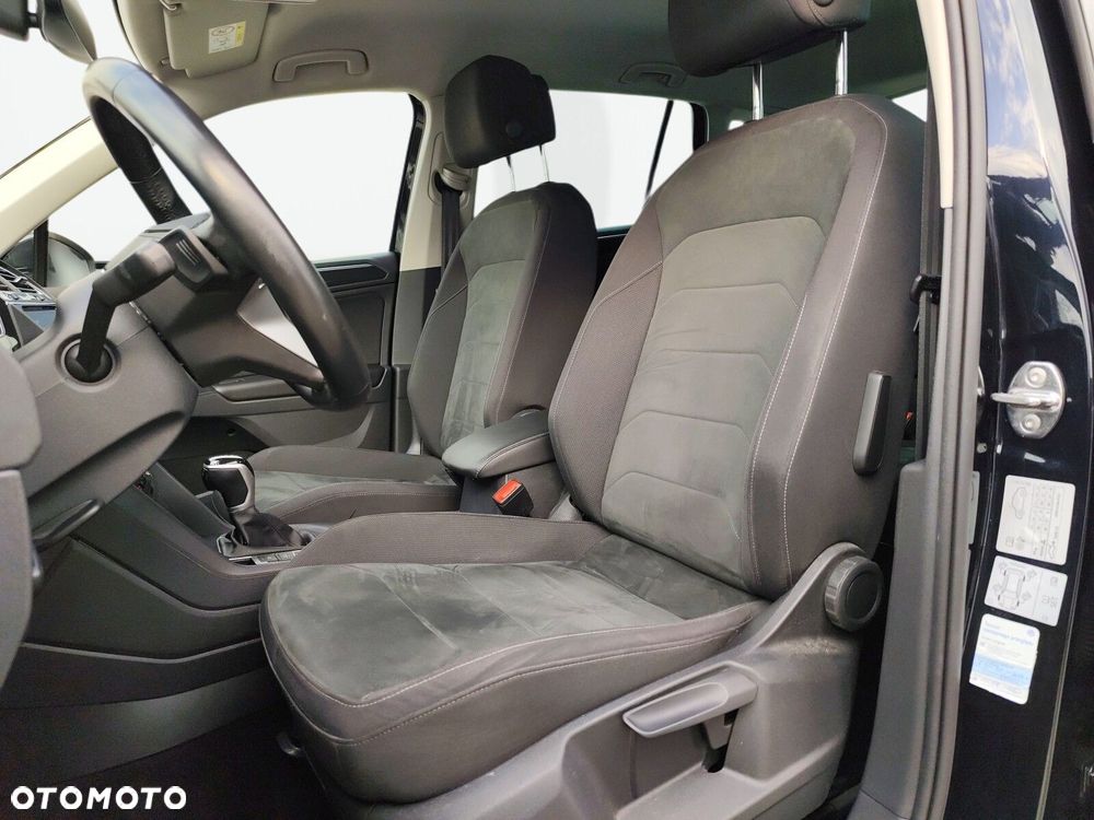 Volkswagen Tiguan - 10