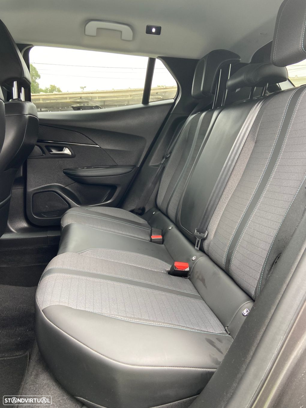 Peugeot 2008 - 24