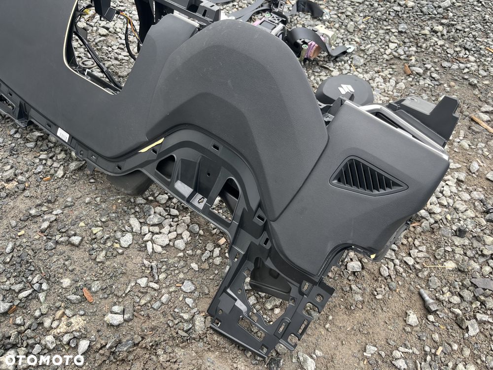 Konsola deska pasy airbag oryginał Suzuki Swace - 6