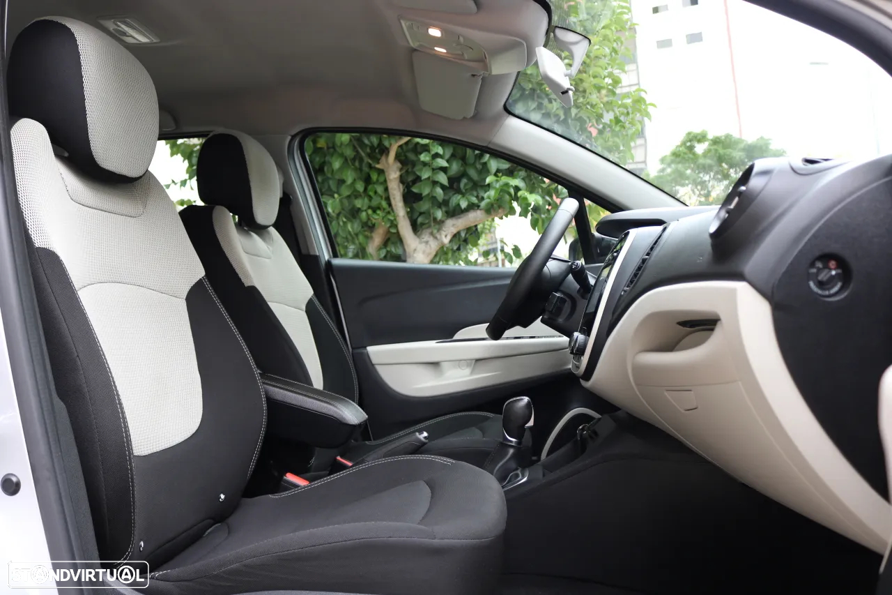Renault Captur 1.5 dCi Exclusive EDC - 20