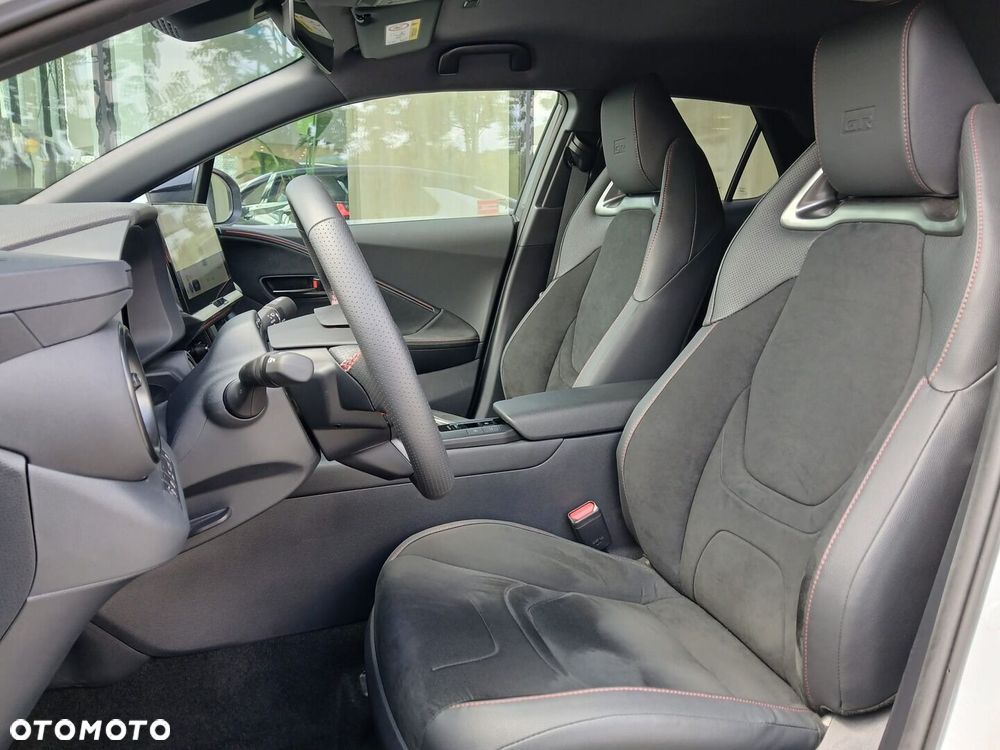 Toyota C-HR - 6