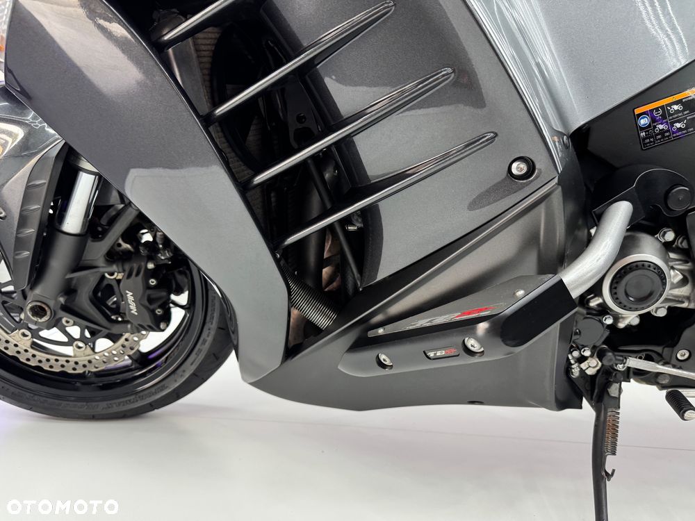 Kawasaki GTR - 31