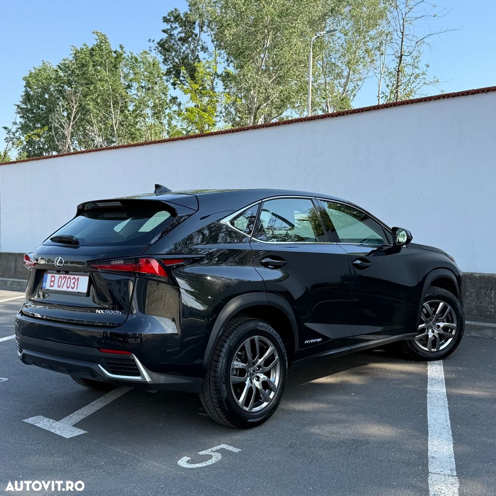 Lexus Seria NX 300h Executive Line - 4