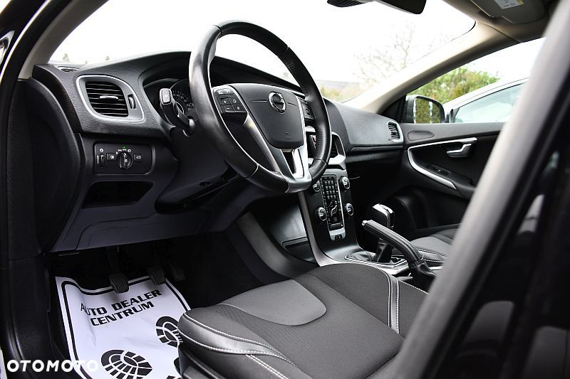 Volvo V40 T2 Momentum - 9
