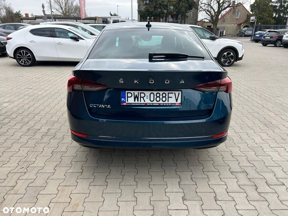 Skoda Octavia 2.0 TDI DSG Premium Edition - 8