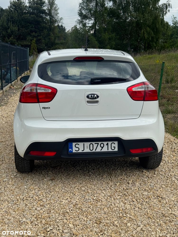 Kia Rio 1.2 Dream Team Edition - 10