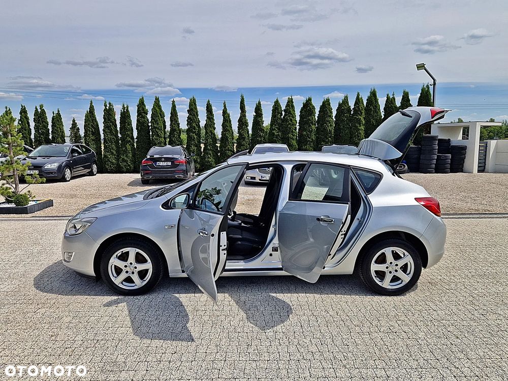 Opel Astra 1.4 Turbo 150 Jahre - 20
