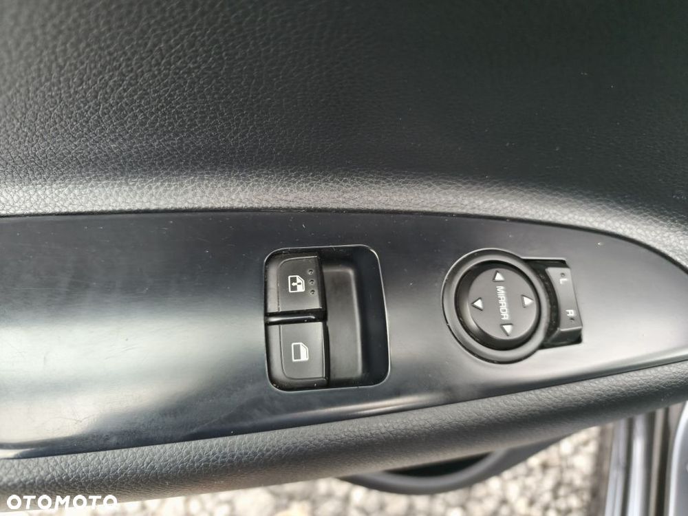 Kia Rio 1.2 XL - 23
