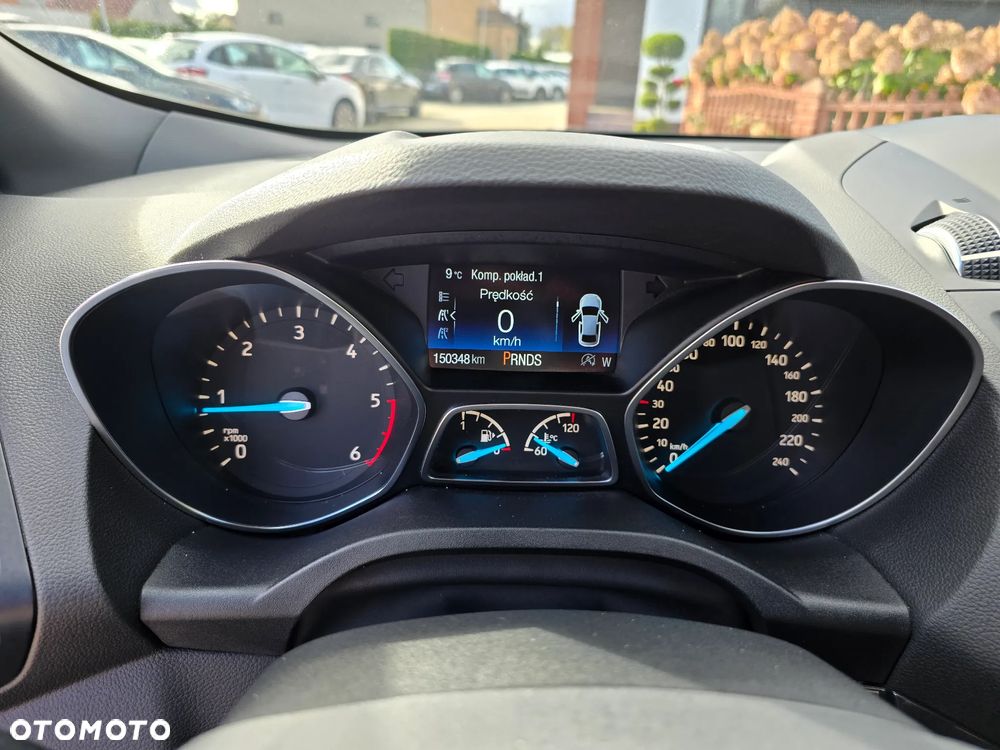 Ford Kuga - 24