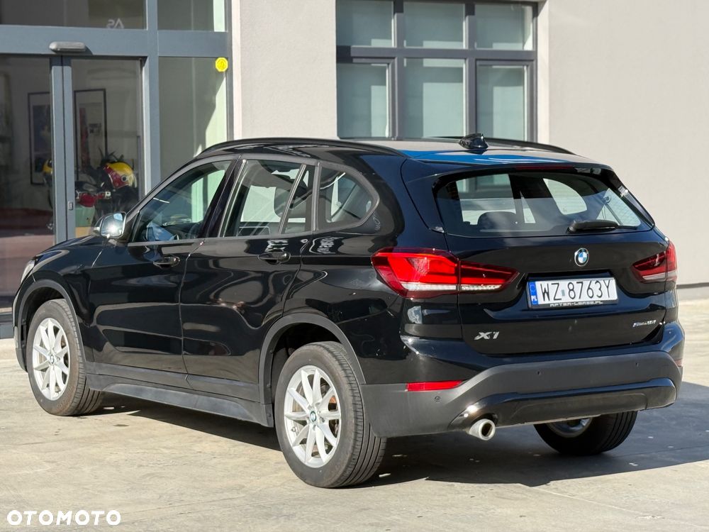 BMW X1 sDrive18i Advantage - 16