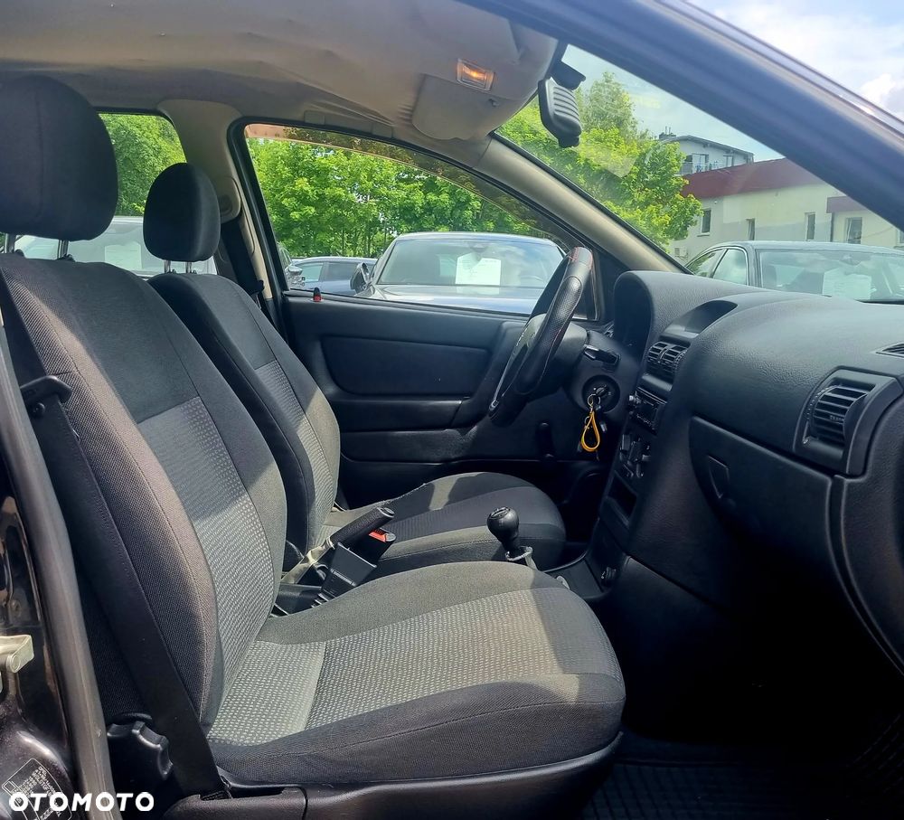 Opel Astra 1.4 Essentia - 13