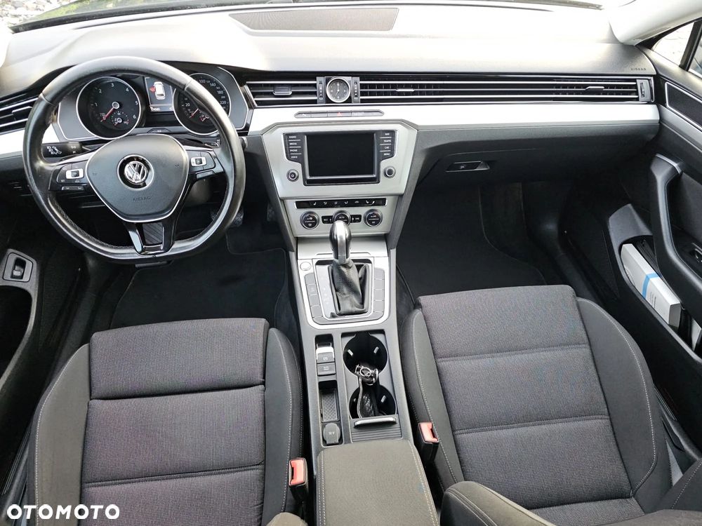 Volkswagen Passat Variant 2.0 TDI DSG (BlueMotion Technology) Comfortline - 19