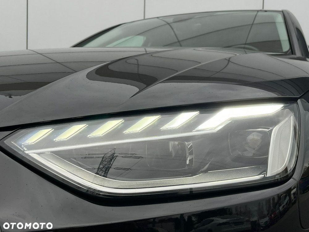 Audi A4 Limousine - 4