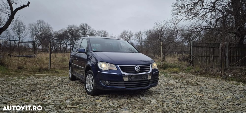 Volkswagen Touran 1.4 TSI Highline - 1