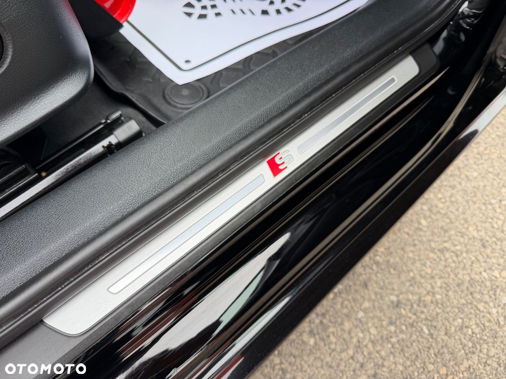 Audi A4 Limousine - 28