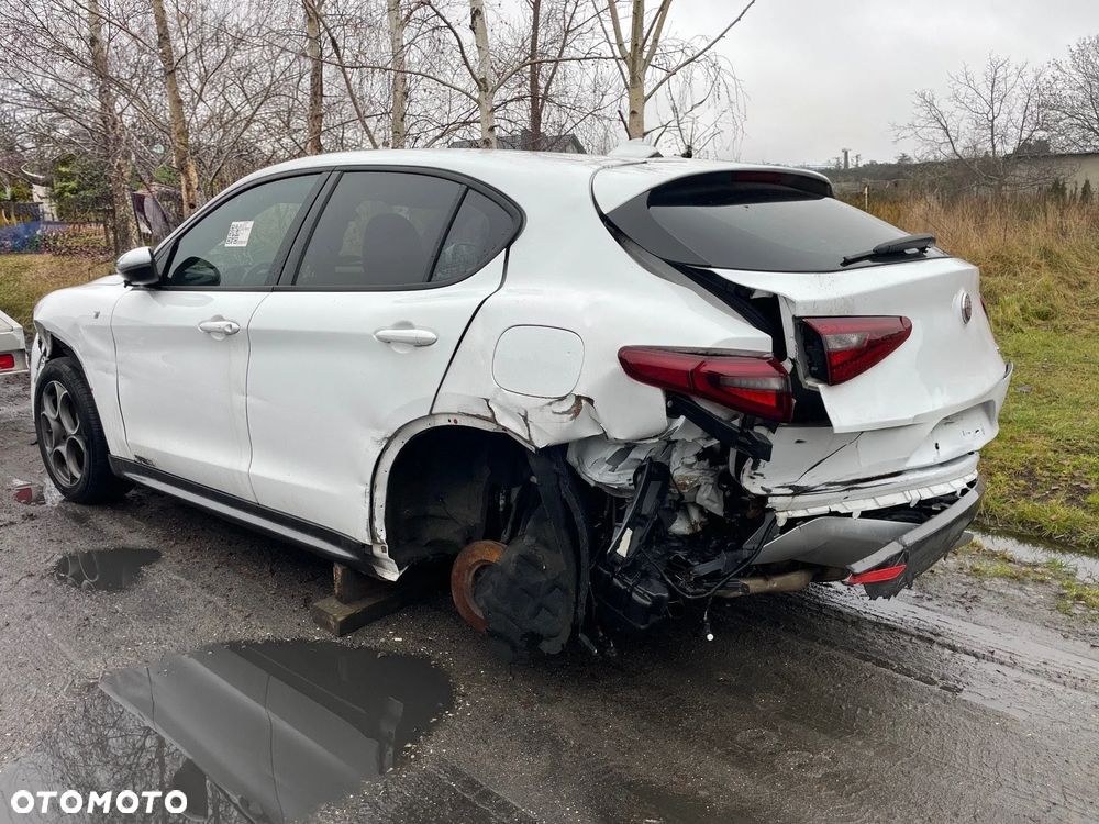 Alfa Romeo Stelvio - 5