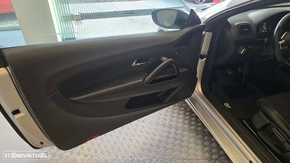 VW Scirocco 2.0 TDI Sport - 39