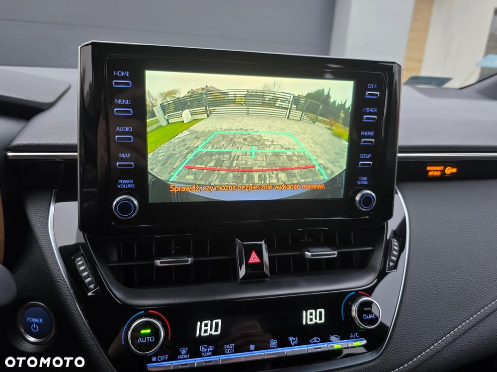 Toyota Corolla 1.8 Hybrid Comfort - 28