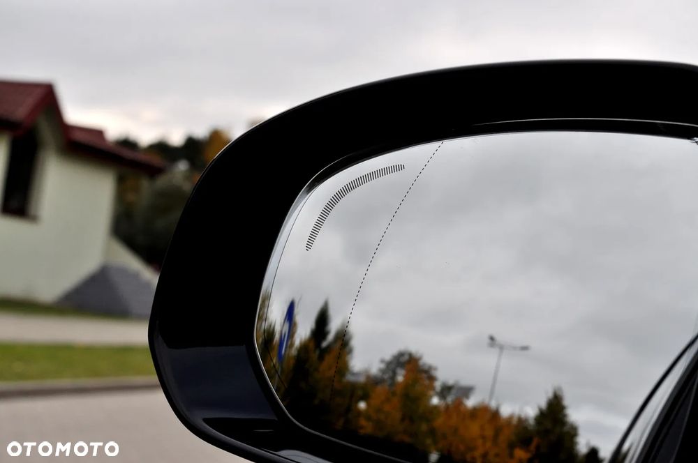 Volvo XC 60 B4 B Plus Dark - 20