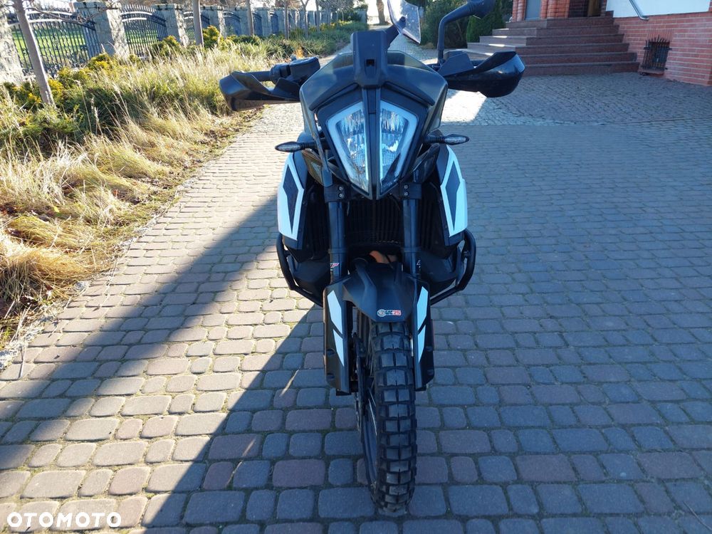 KTM Adventure - 12