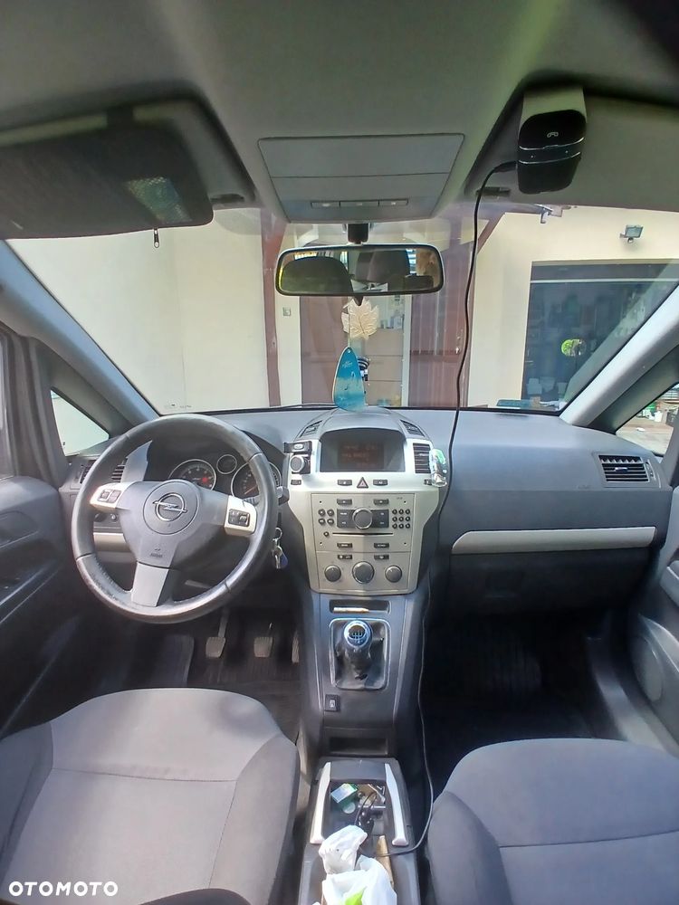 Opel Zafira 1.6 Enjoy - 10
