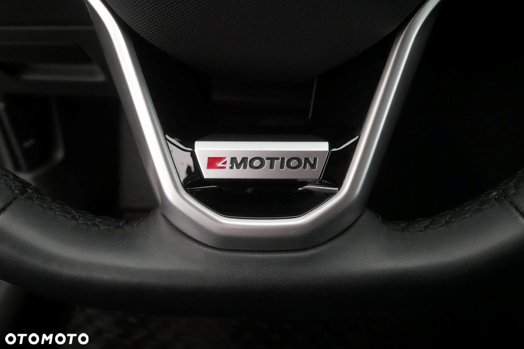 Volkswagen Passat 2.0 TDI Elegance DSG - 28
