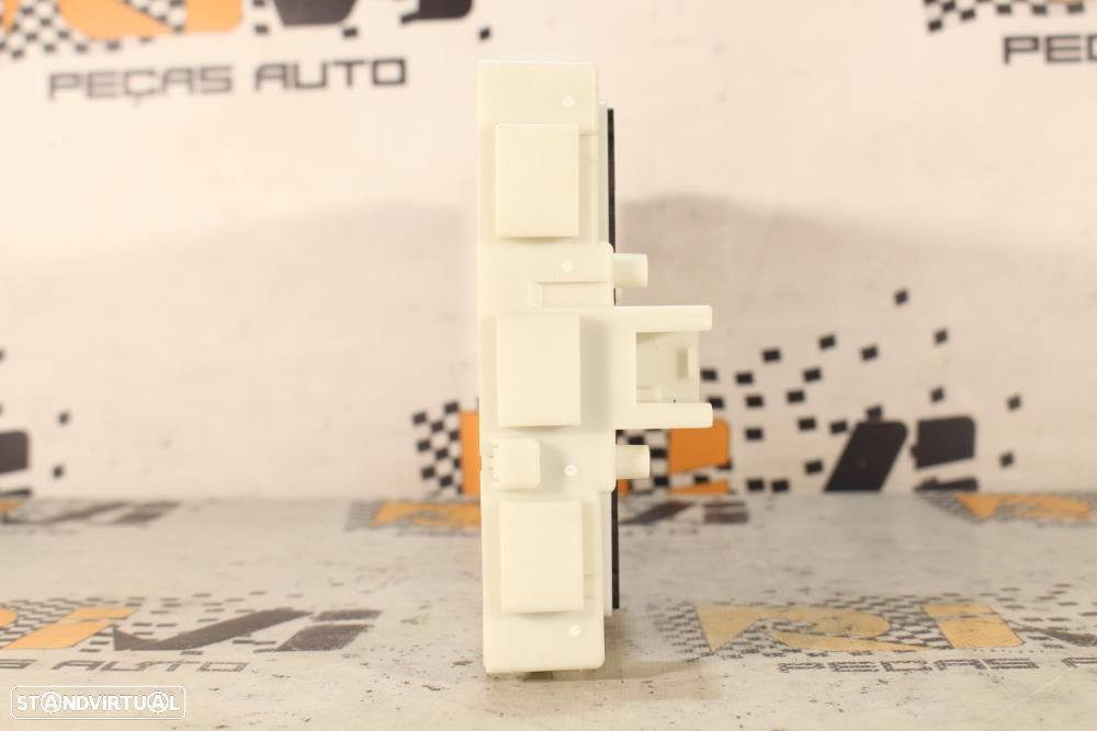 Módulo Eletrónico Bmw 1 (F20)  61359292944 / 9292944 / 106818 10 / 519 - 2