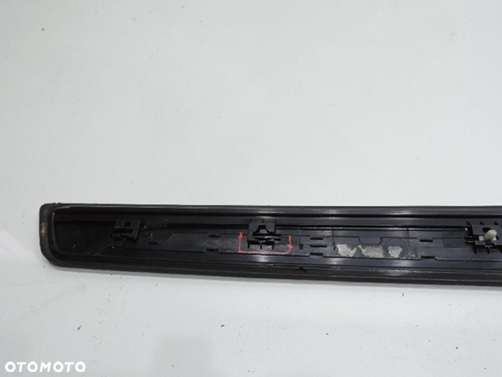 LISTWA NAKŁADKA PROGU PRAWA BMW E81 LIFT - 6