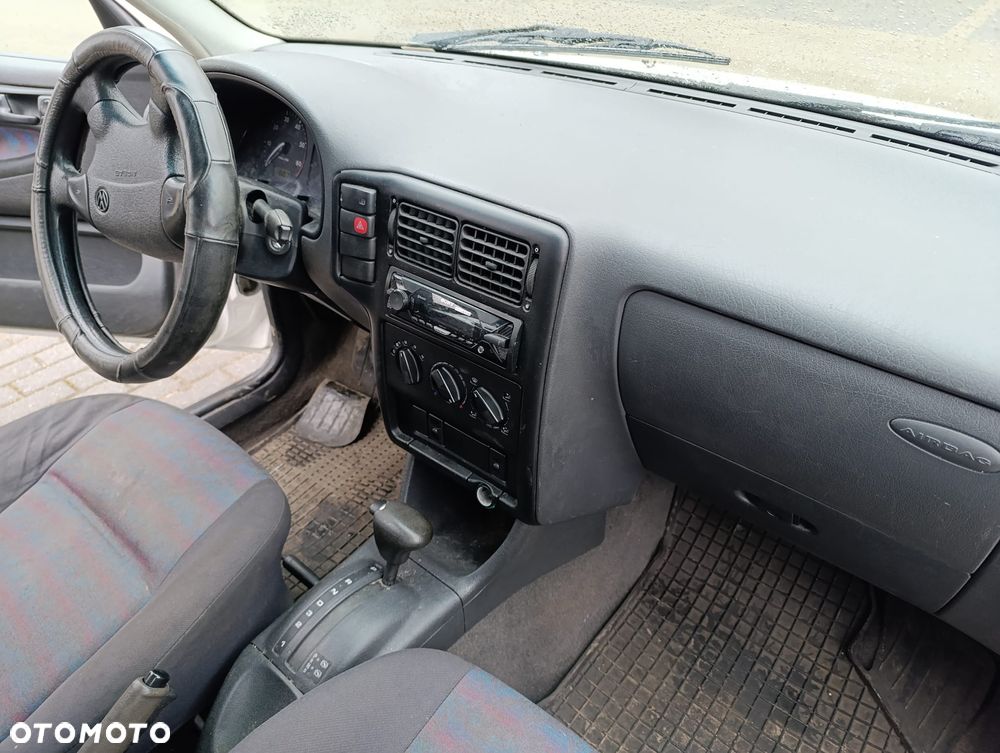 Volkswagen Polo - 9