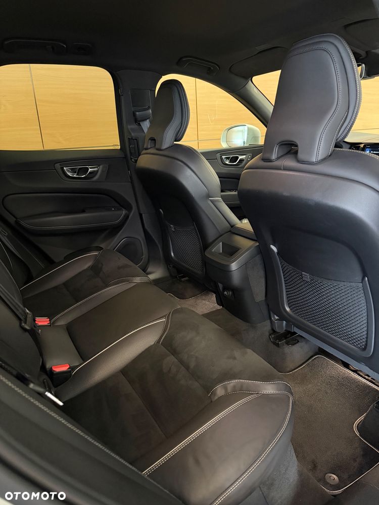 Volvo XC 60 T5 GPF R-Design - 8